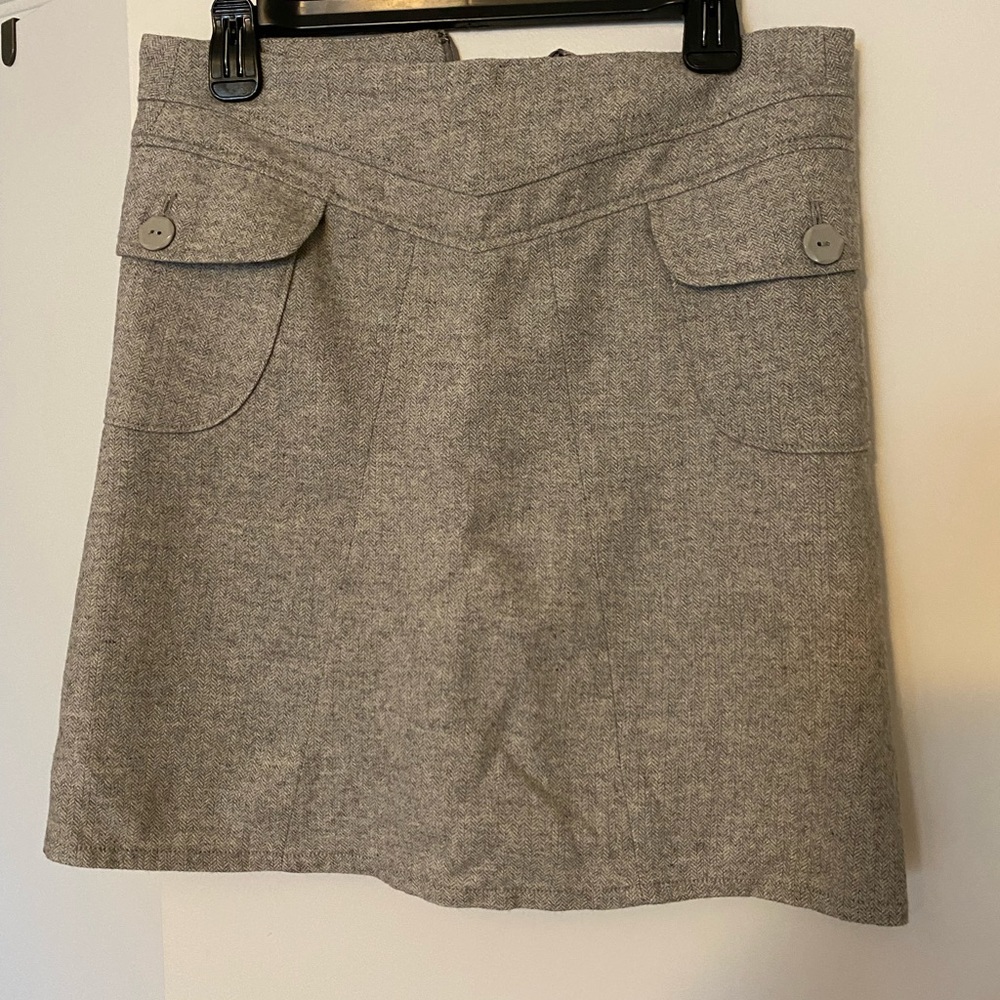 Cute rayon wool mix skirt with lining